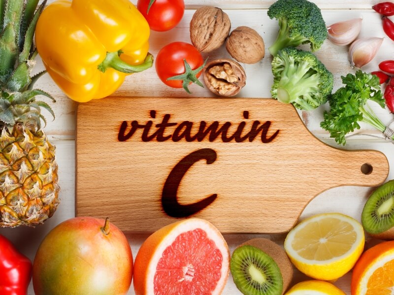 Vitamin C có nhiều trong các loại quả 