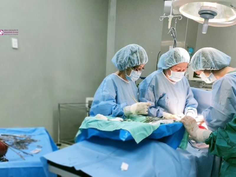 Quan Hệ Nhiều Có Bị Rộng Không? Sự Thật Bất Ngờ Một số phụ nữ lựa chọn liệu pháp hormone hoặc phẫu thuật theo chỉ định y khoa