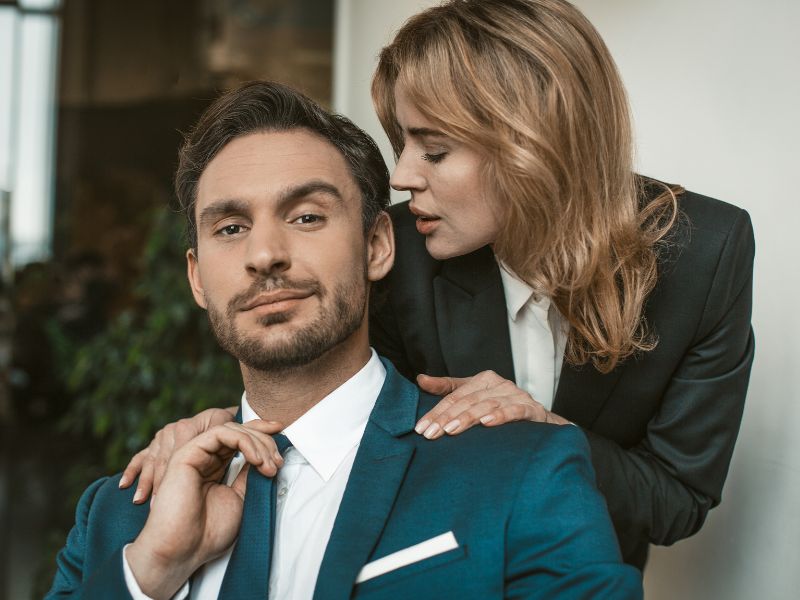 Những câu thả thính đảo vần mà 100% đối phương đổ gục Mẹo thì thầm bên tai với các câu nói đảo vần
