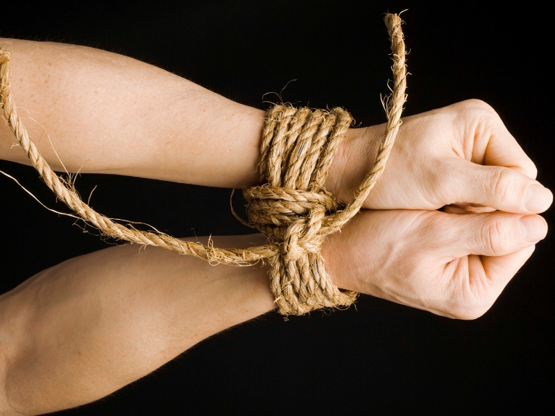 Hiểu đúng về Bondage – Nghệ thuật hay là khoái cảm tình dục mới lạ? Cam giac bi kiem soat – khoi day ham muon nguyen thuy