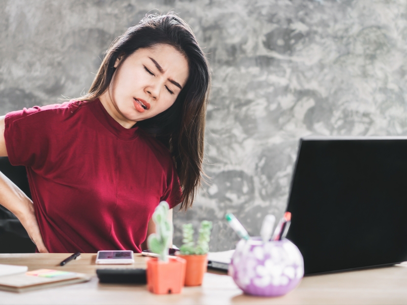 9 Dấu Hiệu Tiền Kinh Nguyệt Phụ Nữ Nên Biết Để Chủ Động Bảo Vệ Sức Khỏe Làm gián đoạn quá trình ăn uống vui chơi