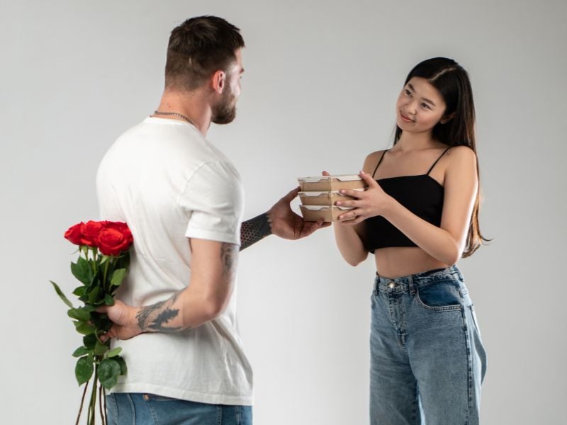 Người yêu cả ngày không nhắn tin - Giải mã 5 bí ẩn cực sốc Nên nói chuyện thẳng thắn để giải quyết