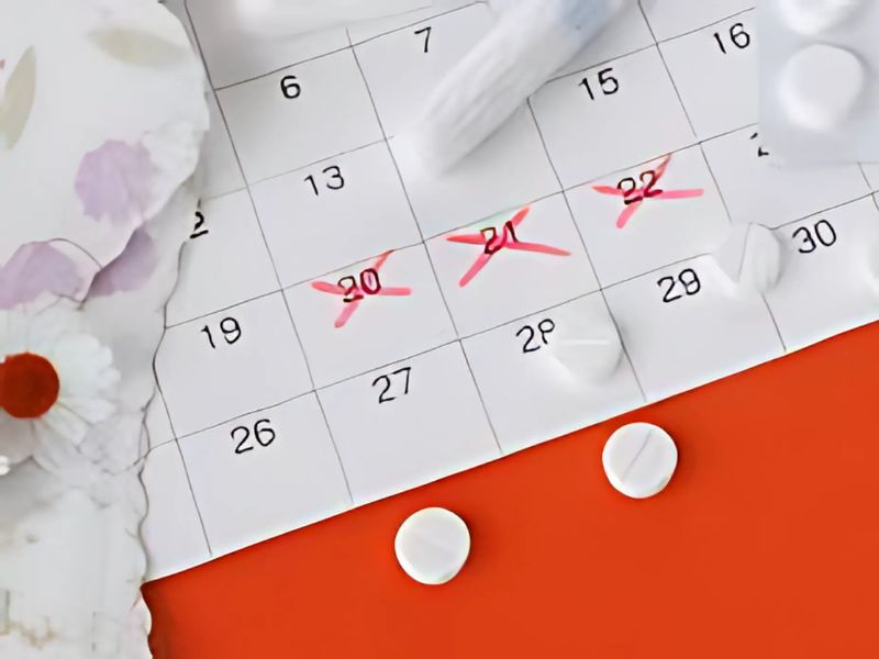 Giải mã hiện tượng có kinh sau khi uống thuốc tránh thai khẩn cấp Uống thuốc tránh thai khẩn cấp có kinh 2 lần
