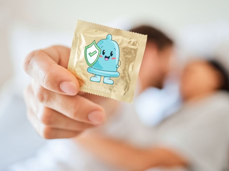 BDSM là gì? TOP 9 điều bạn cần biết để có trải nghiệm an toàn! Bao cao su như lớp bảo vệ, đảm bảo sự an toàn trong cuộc vui tình dục